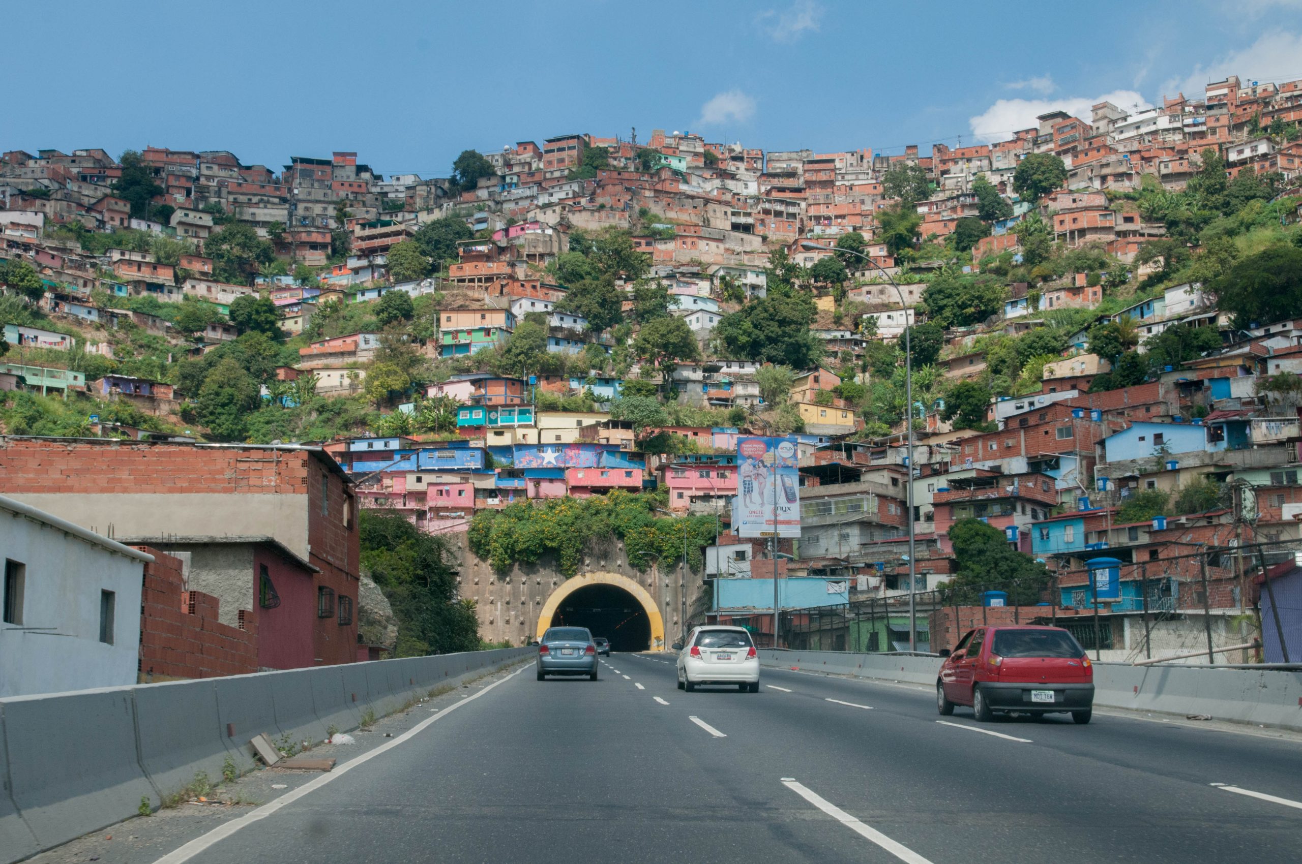 Caracas muerde2