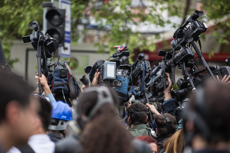 Todavía queda esperanza para el periodismo. “El pozo”, de Berna González Harbour
